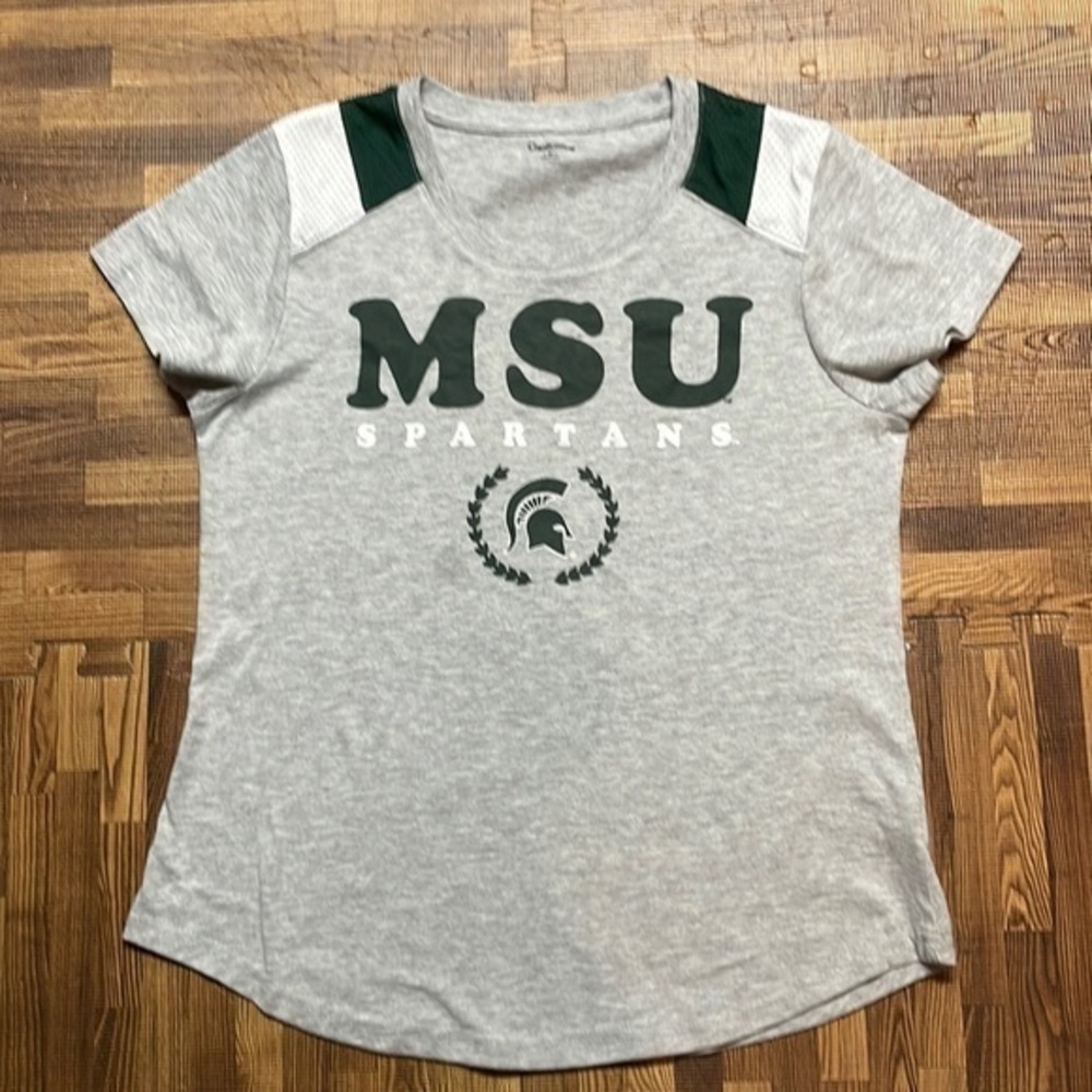 Captivating apparel woman’s Michigan State Spartans T-shirt. Size S/M